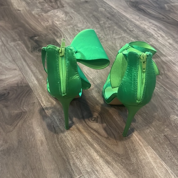 Pretty little thing high heels - Picture 2 of 2